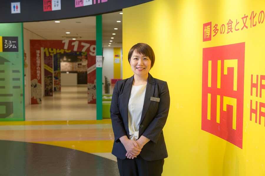 ふくや味の明太子工場ハクハクの高尾さん