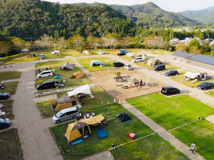 丹波篠山キャンプ場 やまもりサーキットのオートサイト