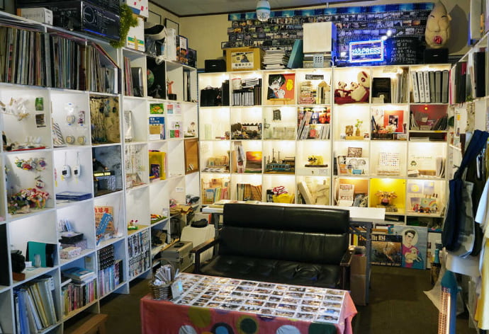 世田谷233の店内