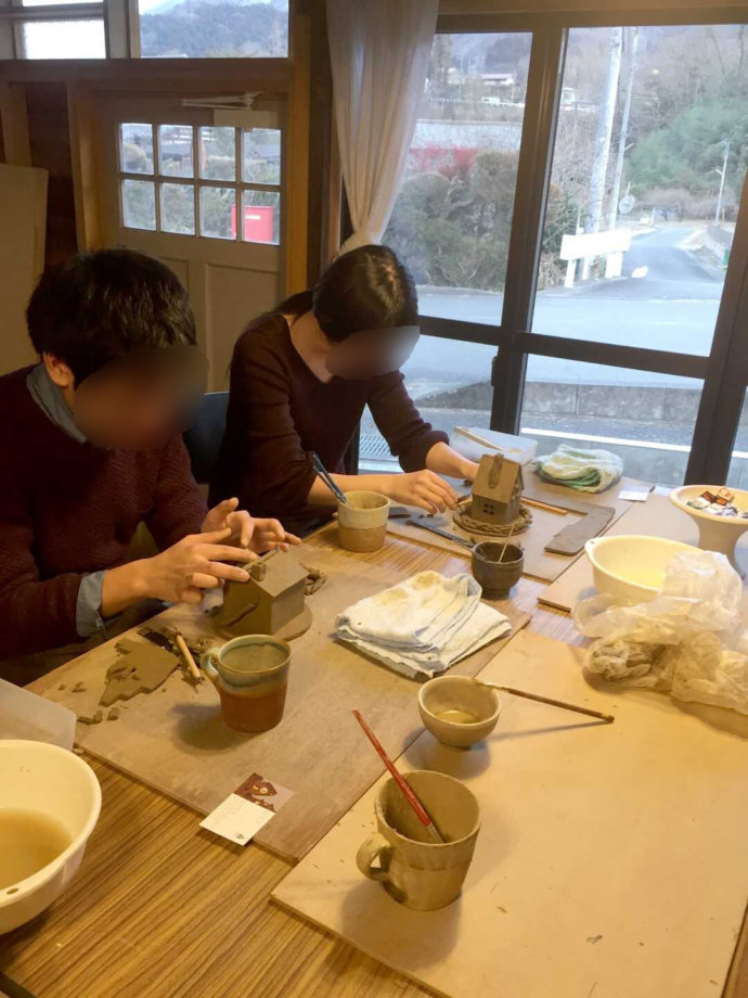 製作中のカップルの画像