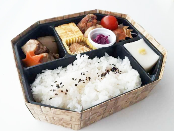 鉄めしの一つ「しあわせ鉄道御膳」