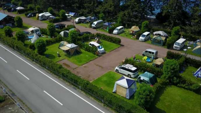 富山県下新川郡朝日町境にある「朝日ヒスイ海岸オートキャンプ場」の写真