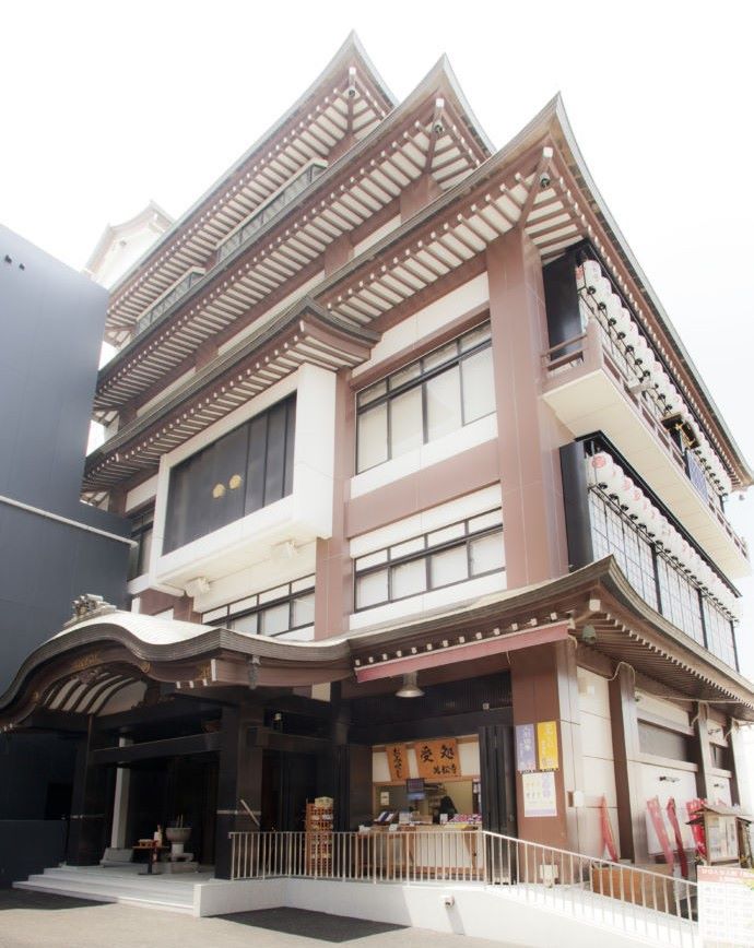 万松寺の本堂外観