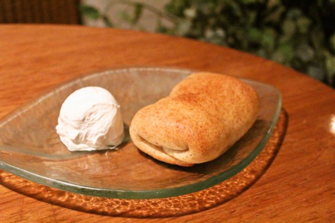 BiOcafeのスイーツ「全粒粉のアップルパイ」
