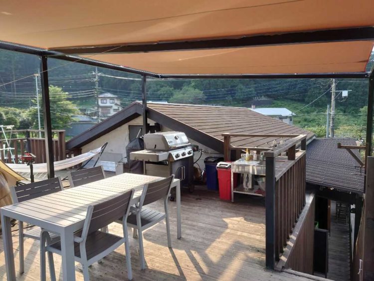 BBQ&Camping Kitchen BlueTarpのテラス席