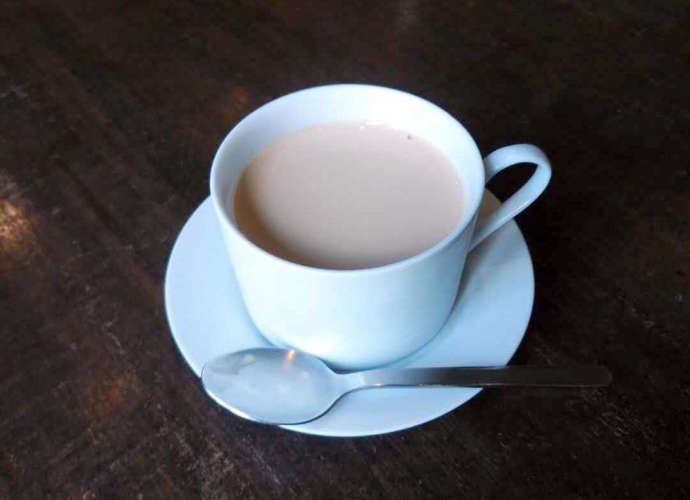 東京都目黒区にある『BUNDAN COFFEE & BEER』でいただけるホットロイヤルミルクティ