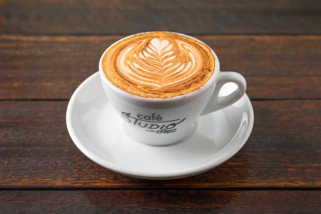 café STUDIOのカフェラテ