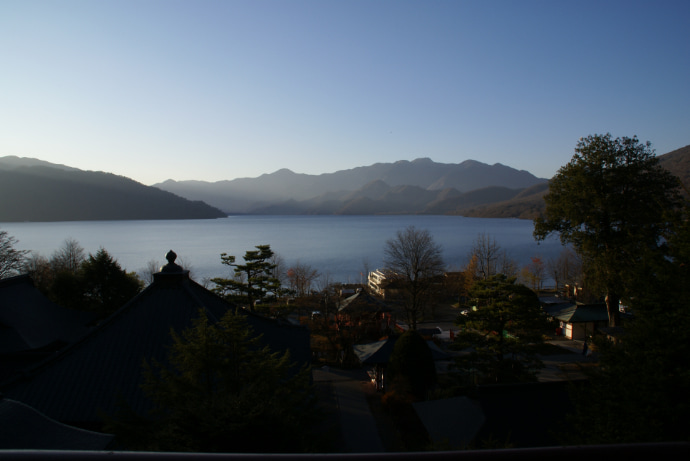 日光山中禅寺の五大堂から見える中禅寺湖