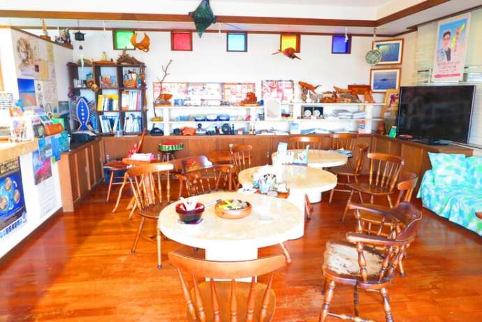 沖縄県宮古島市にあるダイビング専門店「ダイブキッズ」のクラブハウスの様子