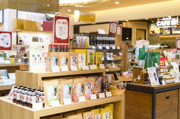 福岡市博多区にあるDOCOREふくおか商工会ショップのだし・乾物コーナー