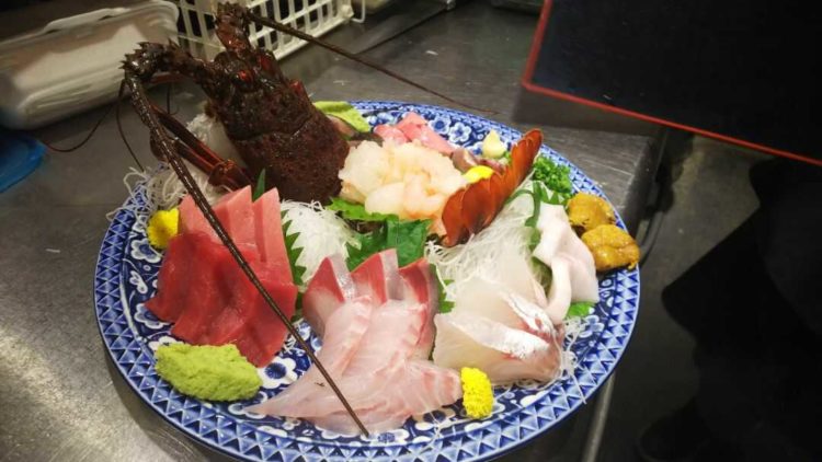 丼兵衛の伊勢海老姿盛り