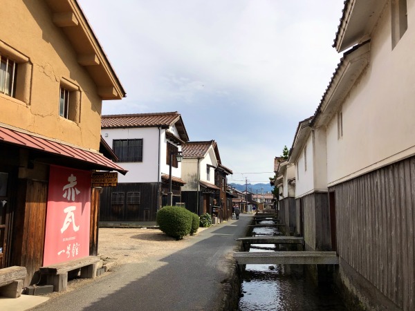 レトロな街並みが続く倉吉白壁土蔵群