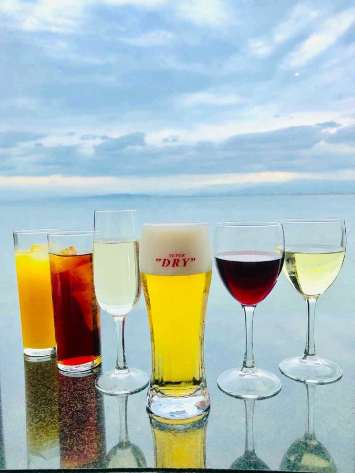 「アイランドグリル」で提供しているアルコールドリンクの写真