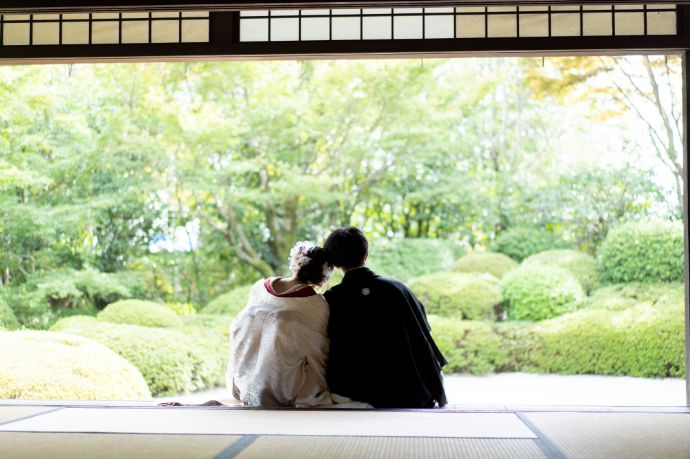 FAIRY BRIDALの結婚写真で和装で撮影するご夫婦