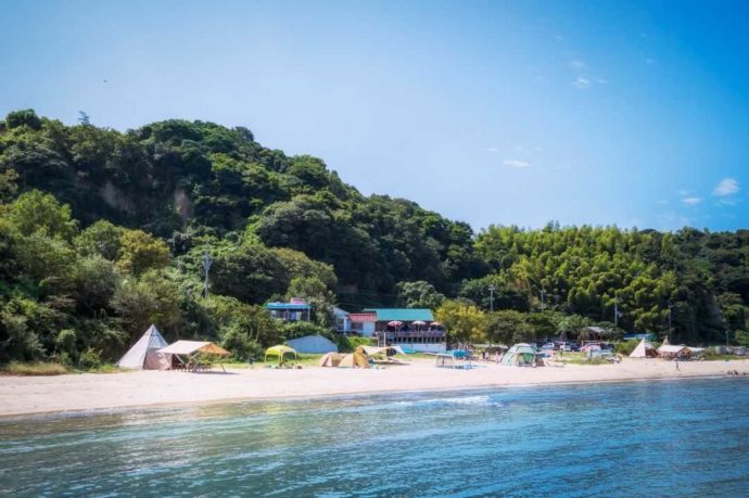 兵庫県洲本市にあるFBI AWAJIの全景