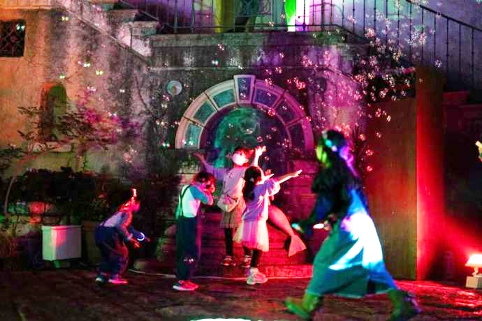 和歌山県和歌山市にある「フェスタ・ルーチェin和歌山マリーナシティ」のMagical bubble