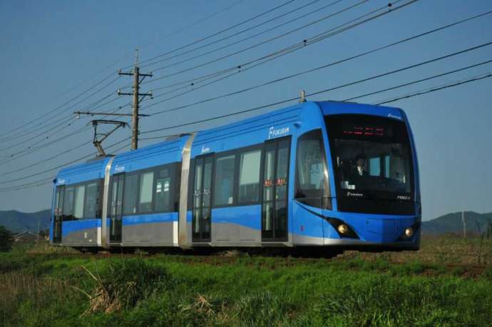 福井鉄道のフクラム型車両(ブルー)