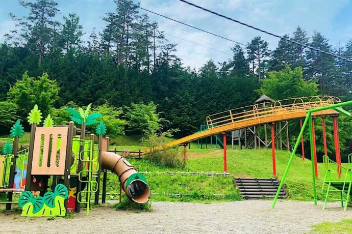 山梨県都留市にある「和みの里」の遊具広場