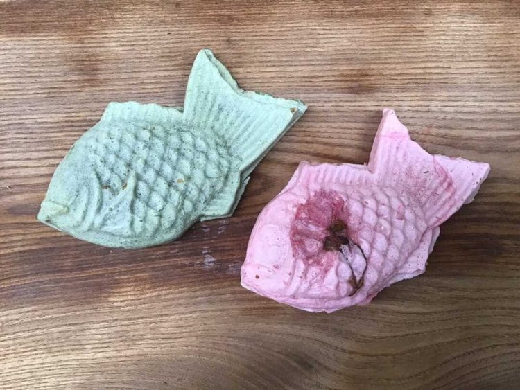 東京都台東区にある浅草たい焼き工房 求楽の季節限定たい焼き