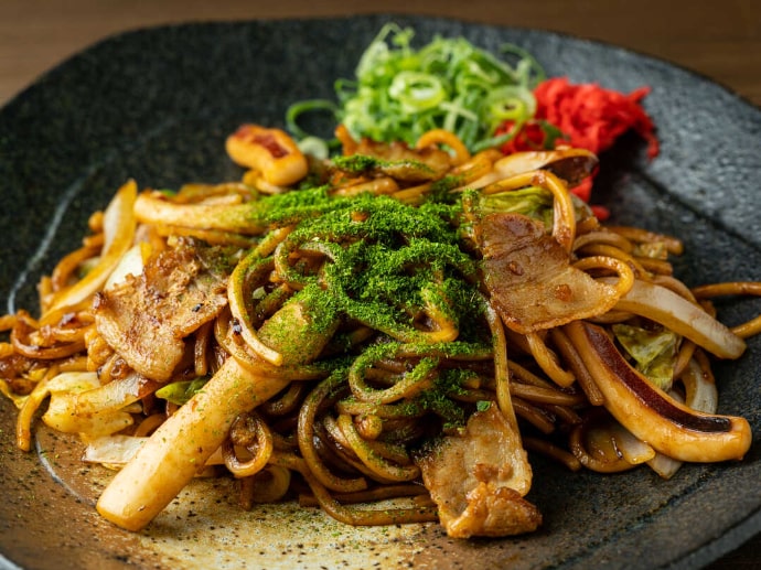 はち八池袋西口店の特製焼きそば