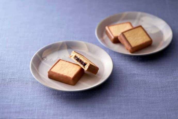 「もりもと 千歳本店」の「北のちいさなケーキ　ハスカップジュエリー」