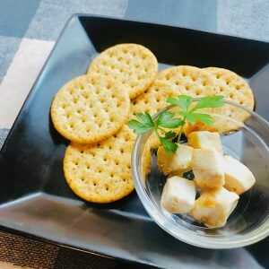 氷川ブリュワリーで食べられるクリームチーズの味噌漬け