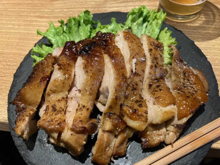 氷川ブリュワリーのスモークチキン