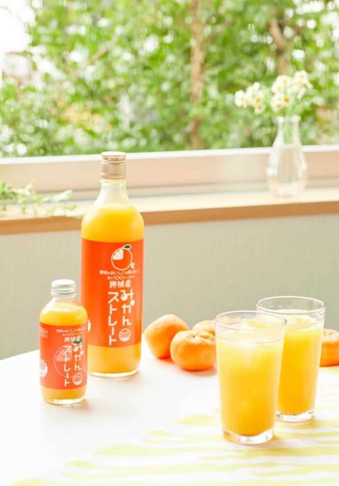 物産館で販売されている「勝浦みかんストレート」