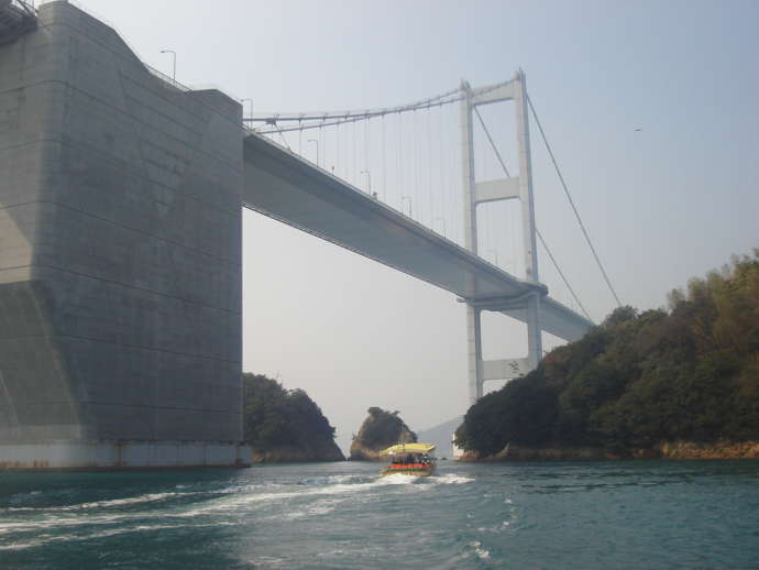 来島海峡急流観潮船で近づくことができるアンカレイジ