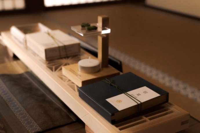 「INCENSE KITCHEN」の箱入り「いとをかし香」と専用香炉