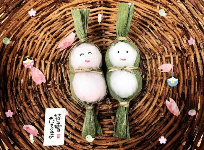 道の駅「いりひろせ」で販売されている「紅白笹雪だるま」
