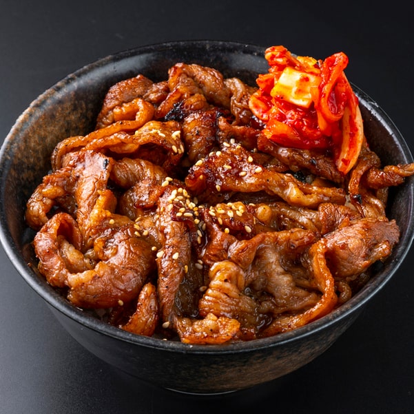 伊藤課長神田東口店の炭火焼豚焼肉丼