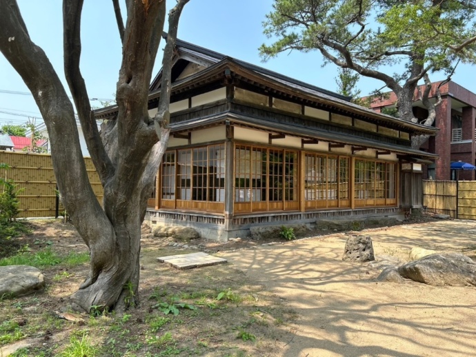 北海道・岩内町にある「含翠園(がんすいえん)」の外観