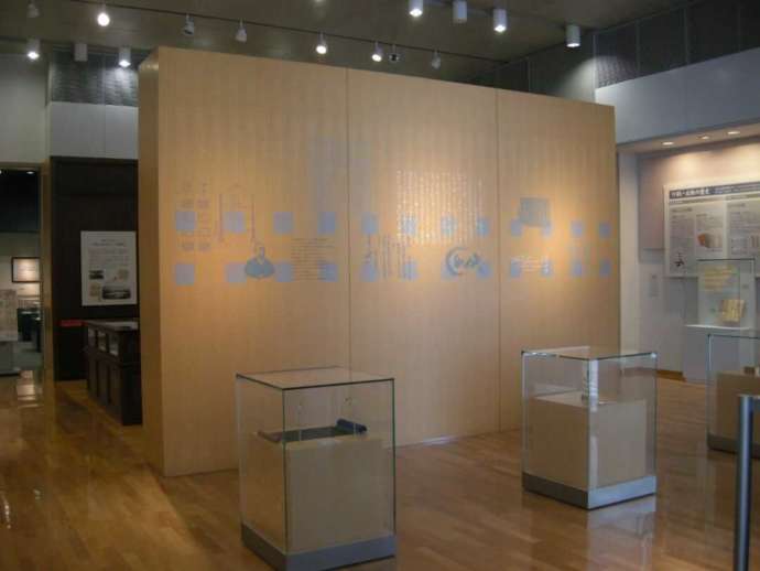 西尾市の古書ミュージアム「岩瀬文庫」の常設展示