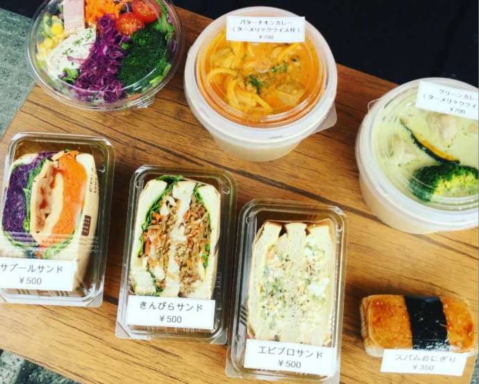 農産直売所「たなばたけ」高砂店に出店しているサンドイッチのキッチンカーのメニュー