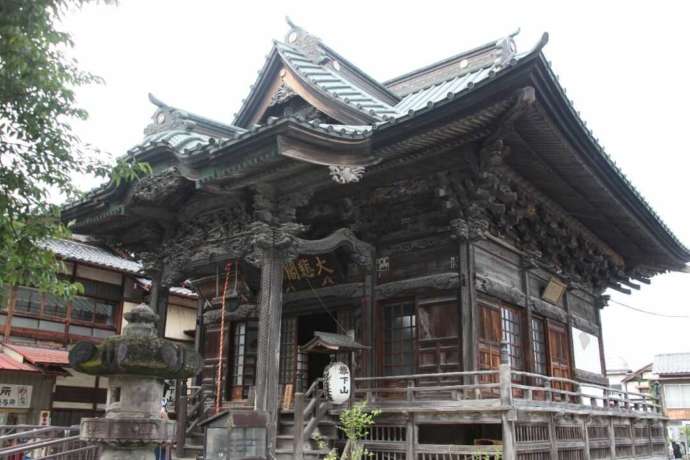 旗下山慈眼寺の観音堂の外観