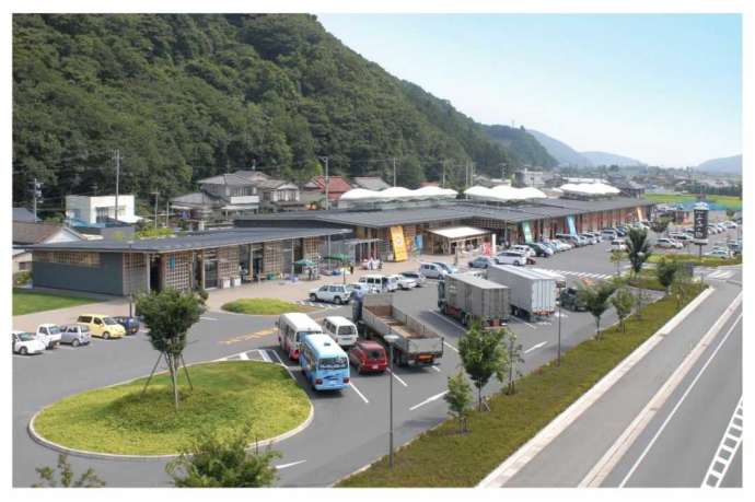 道の駅「上品の郷」の外観の写真