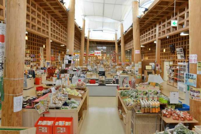 上品の郷の直売所の店内の写真