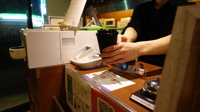 10°CAFE 高田馬場店のテイクアウト受け渡し口