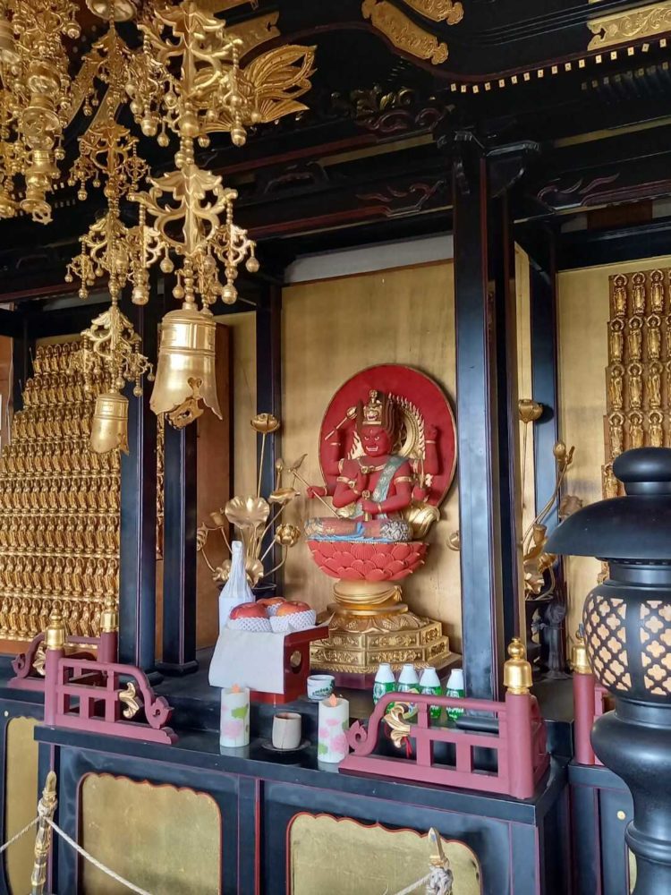 徳島県阿波市にある「十楽寺」にお祀りされている愛染明王