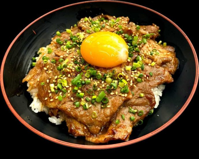 レストランでいただける地場産豚の森の豚さんを使用した豚丼