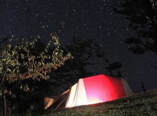 宮城県本吉郡にある神割崎キャンプ場から眺めた星空