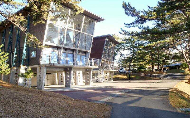 宮城県本吉郡にある神割崎キャンプ場の管理棟