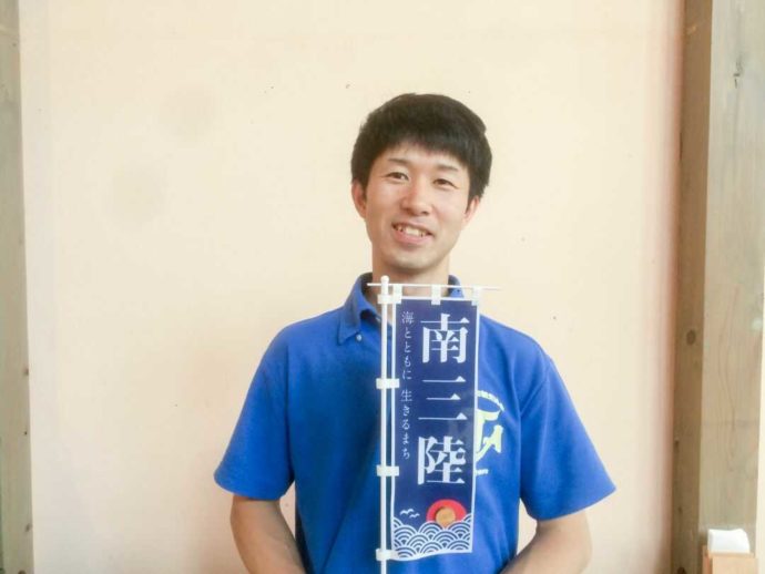宮城県本吉郡にある神割崎キャンプ場のスタッフ