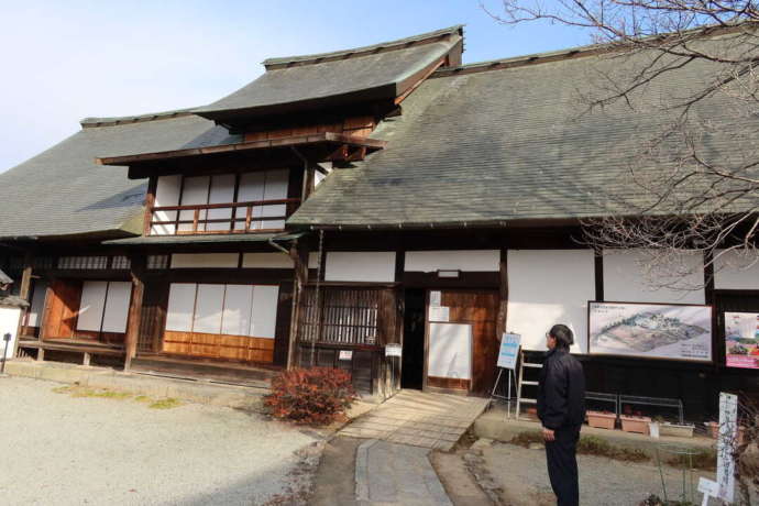 甘草屋敷の主屋入口