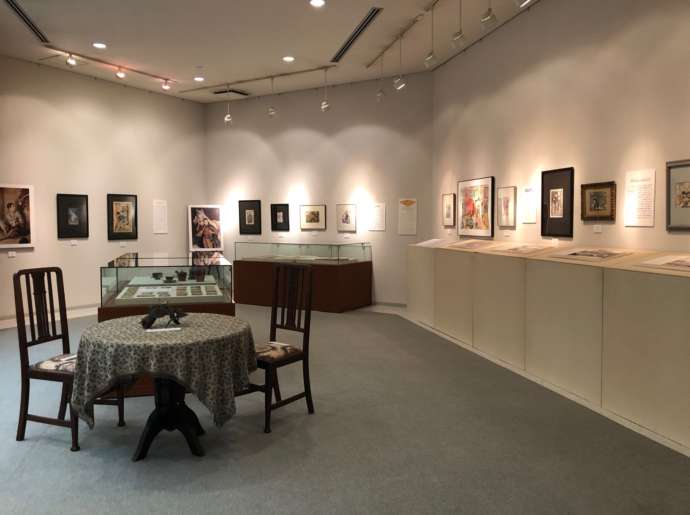 高畠華宵大正ロマン館の展示室