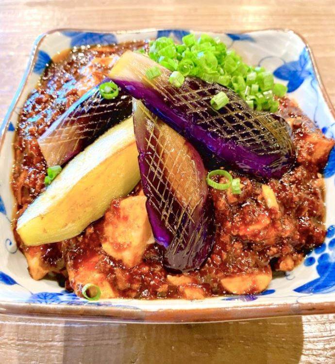 丼やかとう本店の麻婆茄子豆腐丼