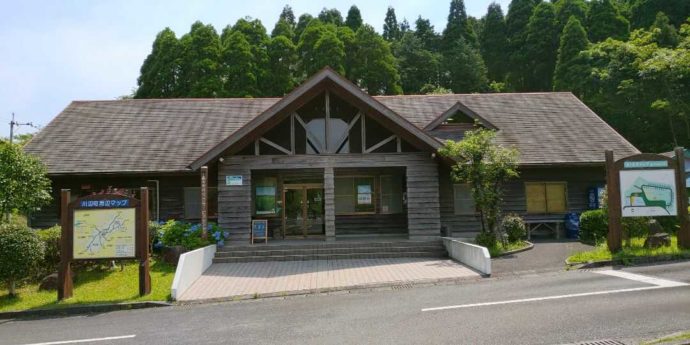 オートキャンプ森のかわなべの管理棟