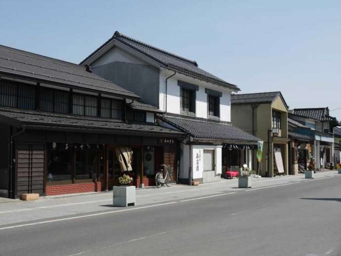 「喜多方市美術館」近くの市内「蔵通り」の街並み(その2)
