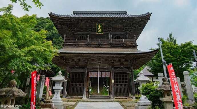 温泉寺の山門